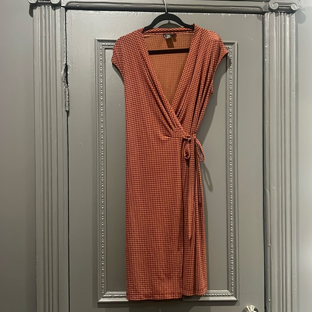 Vintage BCBG Max Azria sleeveless wrap dress, size M, wine & brown, great shape